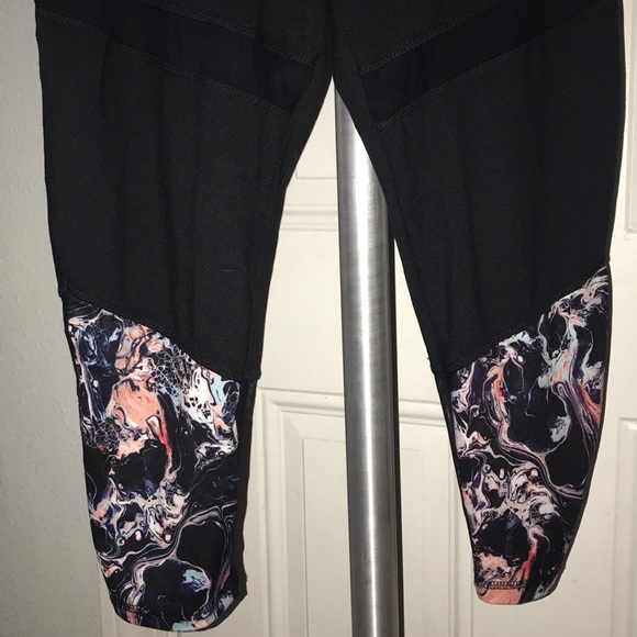 MarikaShape Enhancing Tummy Control Leggings - Picture 8 of 16